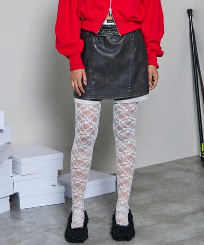 Hem Lace Velor Shorts