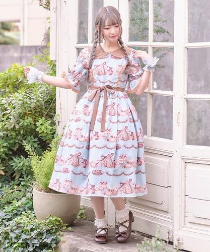 じ*ぬ様 アクシーズファム　Kawaii お菓子の家柄ワンピース LD351X16S_421d40c67e65b42ff837