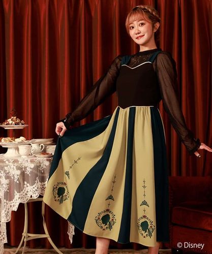 axes femmeフード付きニットポンチョ アナと雪の女王柄 axes femme（アクシーズファム）の「裏ボアニットポンチョ