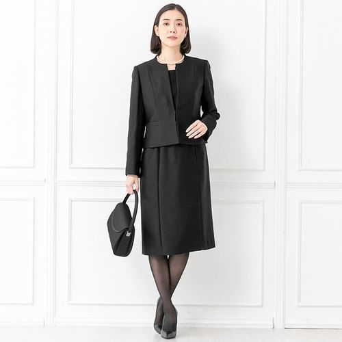 新品SOIR LES MUESブラックフォーマルアンサンブル11号慶弔両用 新品SOIR LES MUESブラックフォーマルアンサンブル11号慶弔両用