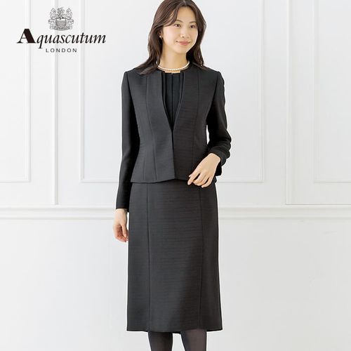 【新品】定価約9万円！アクアスキュータム　東京ソワール　高級喪服 サテン切替のアンサンブル 15号・ブラック｜東京ソワールオンライン