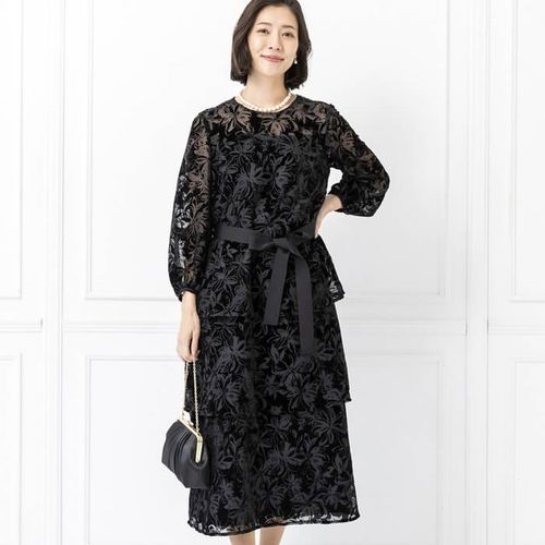 シフォンのフレアーワンピース 9号・ネイビー｜東京ソワール