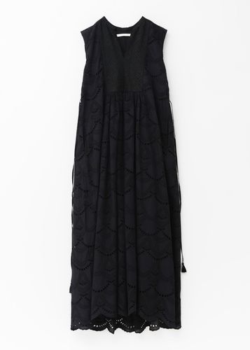 Velvet Flower Argyle Embroidery V-Neck Dress | Pasand by ne