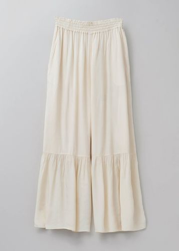 Shantoon Jacquard Rose Print Pants | Pasand by ne Quittez pas