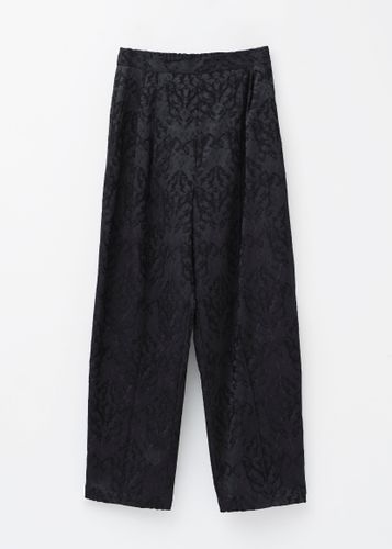 Rayon Jacquard Rose Print Pants | Pasand by ne Quittez pas