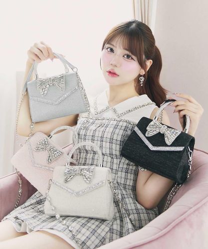 Crystal Ribbon Chain Bag | Belle Charme(ベルシャルム)レディース