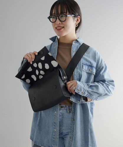 あめ　ear PAPPILLONNER 柄ワイドテープショルダーバッグ earの定番》柄ワイドテープショルダーバッグ人気の理由を解説