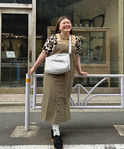 ear イアパピヨネ スワローマルチショルダーバッグ　ライトベージュ ear イアパピヨネ スワローマルチショルダーバッグ ベージュ