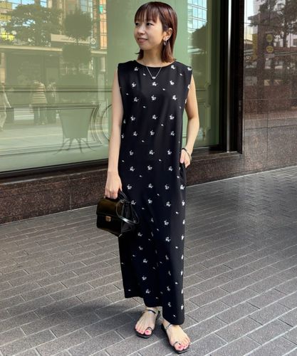 【新品未使用】LOUNGEDRESS ショルダータックワンピース Sサイズ iristagramuuコラボ】ショルダータック刺繍ワンピース | LOUNGEDRESS