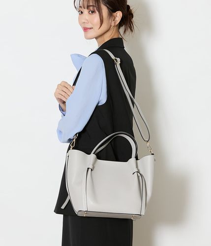 WEB限定】MILOS(ミロス) シュリンクレザーノットデザイントートバッグ WEB限定】MILOS(ミロス) シュリンクレザーノットデザイントートバッグ
