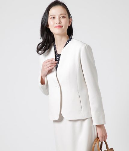 R*‬様 CHANEL BOUTIQUE ノーカラーショートジャケット CHANEL（シャネル） 【超美品】シャネル ノーカラージャケット シルク