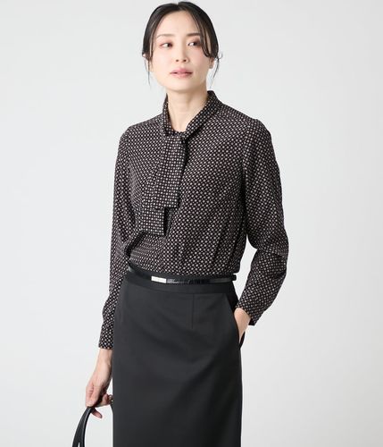 【極美品】セリーヌ トリオンフ総柄 ボウタイ ブラウス アイボリー 34 S CELINE(セリーヌ) トリオンフシルクブラウス2B805812T 2B805812T