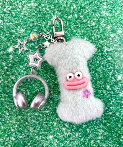 ぱやぱやツインテールモンスターぬいぐるみキーホルダー｜WEGO