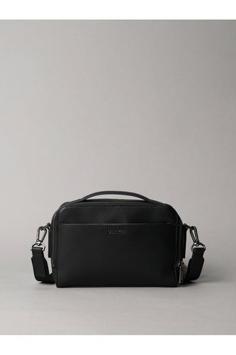 クロスボディバッグ - レイズリポーターバッグ | カルバン・クライン