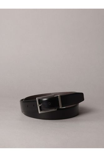 ベルト - ロゴ入りメタルバックルレザーベルト | カルバン・クライン