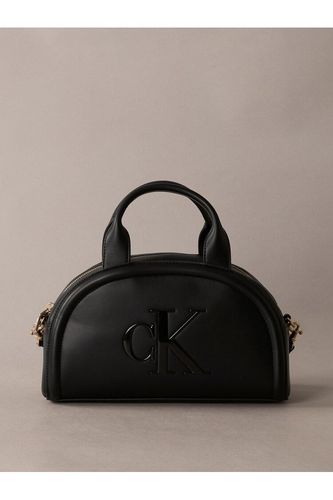 ショルダーバッグ - エンブレムショルダーバッグ | カルバン・クライン