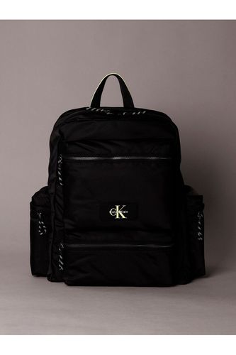 新品 稀少 カルバンクライン レザー バックパック エンボス CK リュック Calvin Klein Jeans Accessory（カルバン・クラインジーンズ