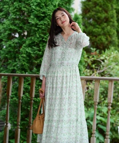 ヌキパテ　カットワークレース　ワンピース バックレースアップギャザースリーブカットワークレースワンピース