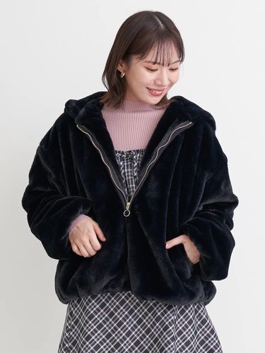 りー♡ 　激かわ過ぎる♡ パーカーブルゾン　ジャンパー バックロゴフェイクファーパーカーブルゾン（大きいサイズ・ぽっちゃり