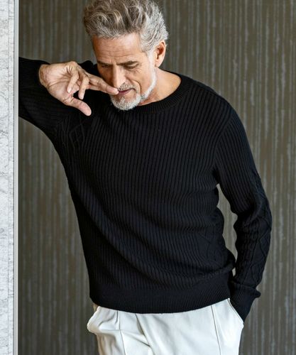 LUXEAKMPLUS(リュクスエイケイエムプラス)ゴルフ 総柄ロゴニットベスト