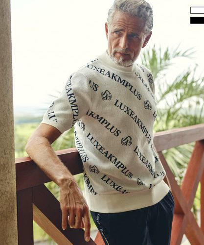 LUXEAKMPLUS(リュクスエイケイエムプラス)ゴルフ 総柄ロゴニットベスト