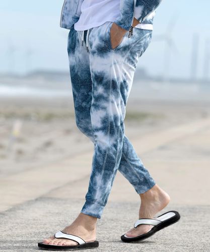 1PIU1UGUALE3 RELAX(ウノピゥウノウグァーレトレ リラックス)タイダイ