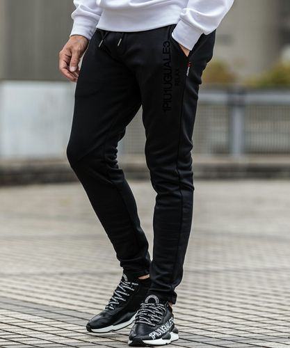 1PIU1UGUALE3 RELAX(ウノピゥウノウグァーレトレ リラックス)刺繍ロゴ