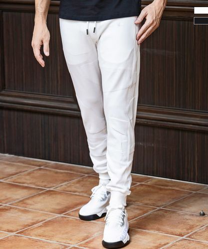 1PIU1UGUALE3 RELAX(ウノピゥウノウグァーレトレ リラックス)ポーラ