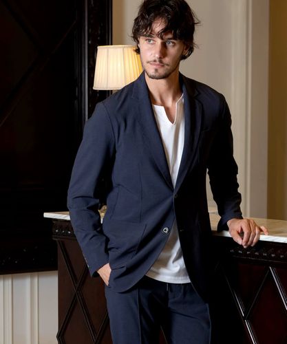 1PIU1UGUALE3 RELAX(ウノピゥウノウグァーレトレ リラックス)総柄ロゴ