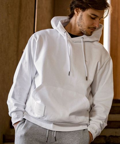 1PIU1UGUALE3 RELAX(ウノピゥウノウグァーレトレ リラックス)3ロゴワッ