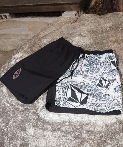 VOLCOM メンズ FA STAR SHIELDS PCS STONEY 17 ボードショーツ 【2026