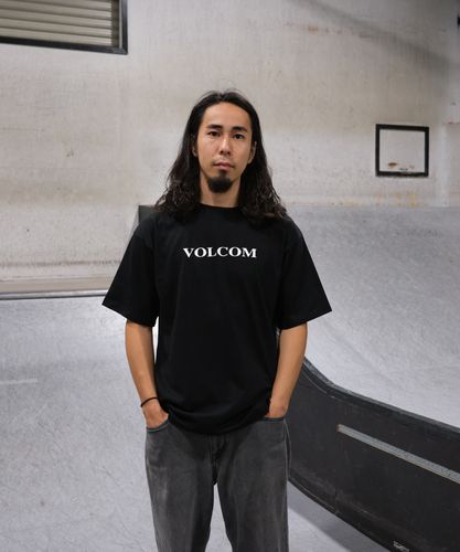 早い者勝ち！VOLCOM シーガル 極上品 MLサイズ程度 OUTLET】VOLCOM メンズ LOGO STAMP LST ロングスリーブTシャツ