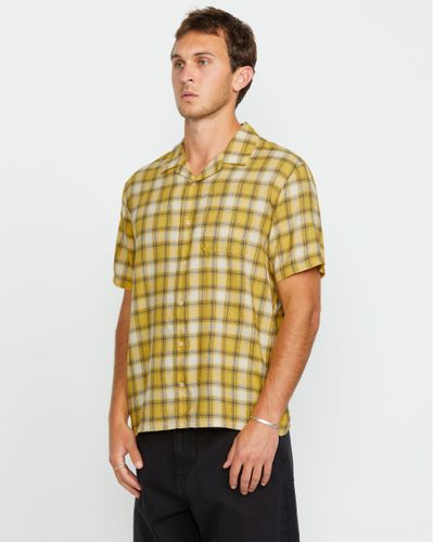 OUTLET】VOLCOM Trade Stone Short Sleeve - Light Khaki