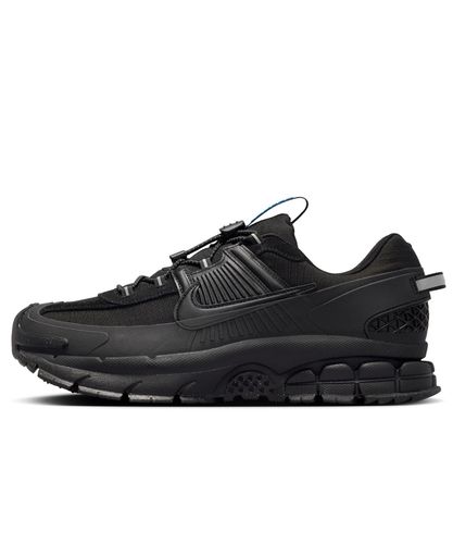 NIKE/ナイキ/ZOOM VOMERO 5/HF1553-001 – calif（カリフ）公式サイト