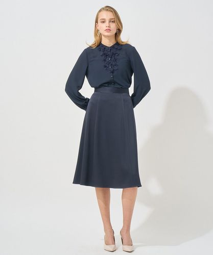 Eternal Line 2025】トリアセサテンバックフレア スカート|ANAYI