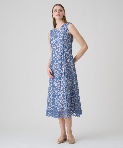 ANAYIアナイ★定価66960円 ラインフラワープリントVネック ワンピース38白ブルー系★フィット&フレア 花柄 リーフフラワーチュールＶネック ワンピース|ANAYI OFFICIAL ONLINE