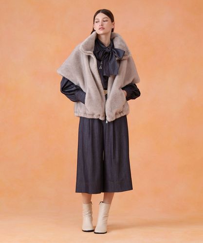 新品タグ有✩¥98000✩ミンク✩ホワイト✩ファーショール✩留め具有ります フェイクミンクファージレ|ANAYI OFFICIAL ONLINE STORE｜アナイ