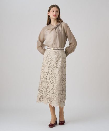 アプワイザーリッシェ　フラワーエンブロイダリーフレアスカート Apuweiser-riche（アプワイザーリッシェ）の「フラワーエン