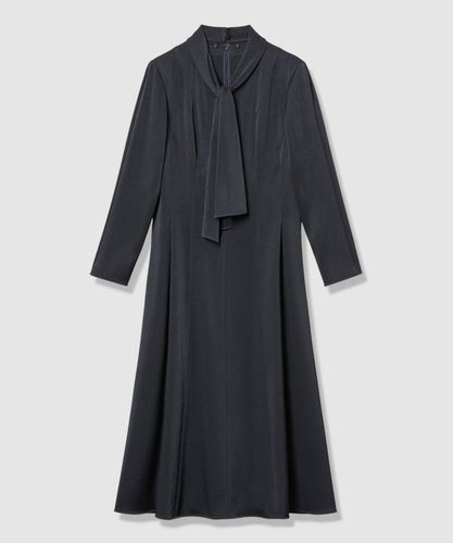 Eternal Line 2026】タフタカットジャガード ワンピース|ANAYI