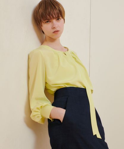 アルアバイル　ルルウィルビー モダンフラワーフロントフリルブラウス アルアバイル ルルウィルビー モダンフラワーフロントフリルブラウス