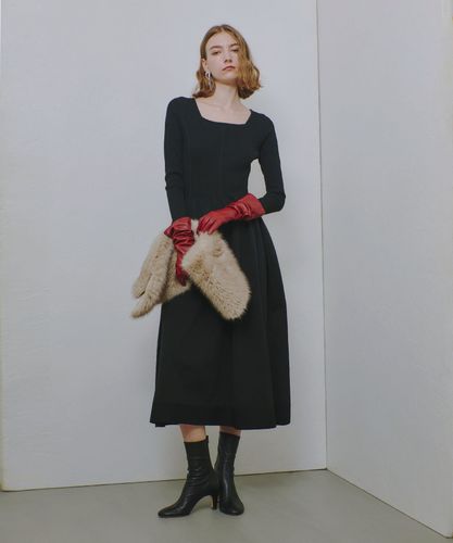 LOULOU WILLOUGHBY】ニットフレアーワンピース|allureville OFFICIAL