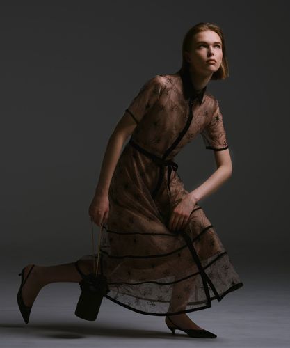 RUNA☆LOULOU WILLOUGHBYSUNFLOWER刺繍ワンピ LOULOU WILLOUGHBY】オーガンジーフラワー刺繍ワンピース|allureville