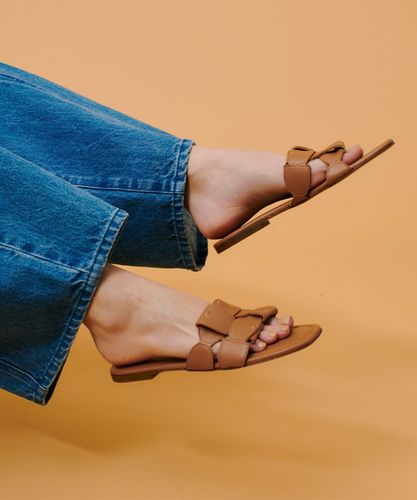 PIPPICHIC(ピッピシック)】 ELSA 7 FOOTBED SANDAL|allureville