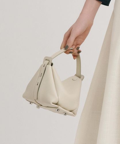 ラフィアスクエアハンドルバッグ|allureville OFFICIAL SITE / ONLINE