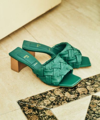 PIPPICHIC(ピッピシック)】 ELSA 7 FOOTBED SANDAL|allureville