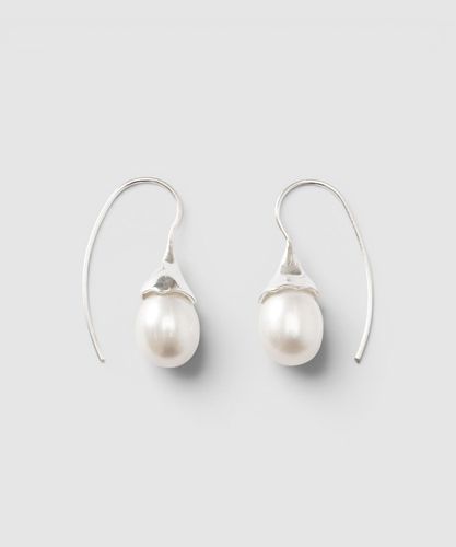 Saskia Diez(サスキアディッツ)】 PEARL BOW EARSTUD|allureville
