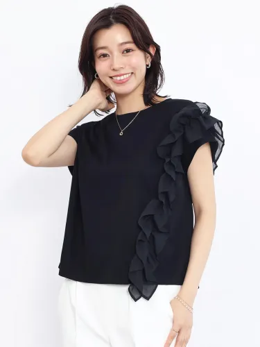 極美品！定価2.7万円FENNER フェンネル　アシンメトリーフリル　ワンピース 極美品！定価2.7万円FENNER フェンネル アシンメトリーフリル