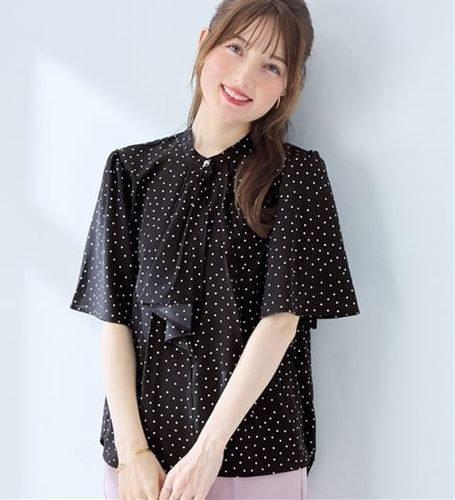ISSEY MIYAKE PLEATS (T.) ドット柄 ハイネックブラウス ドット柄ハイネックブラウス - ベルーナ【公式】