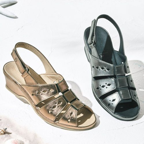 スケッチャーズ スリップインズ／ラインストーンサンダル | ライト