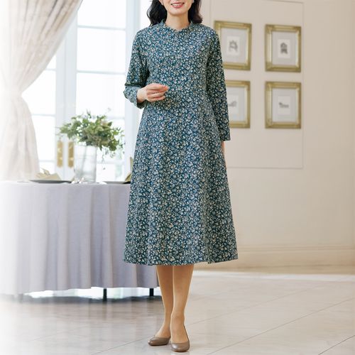 コットンハウスアヤ かすみ草とレースフラワーのプリントワンピース